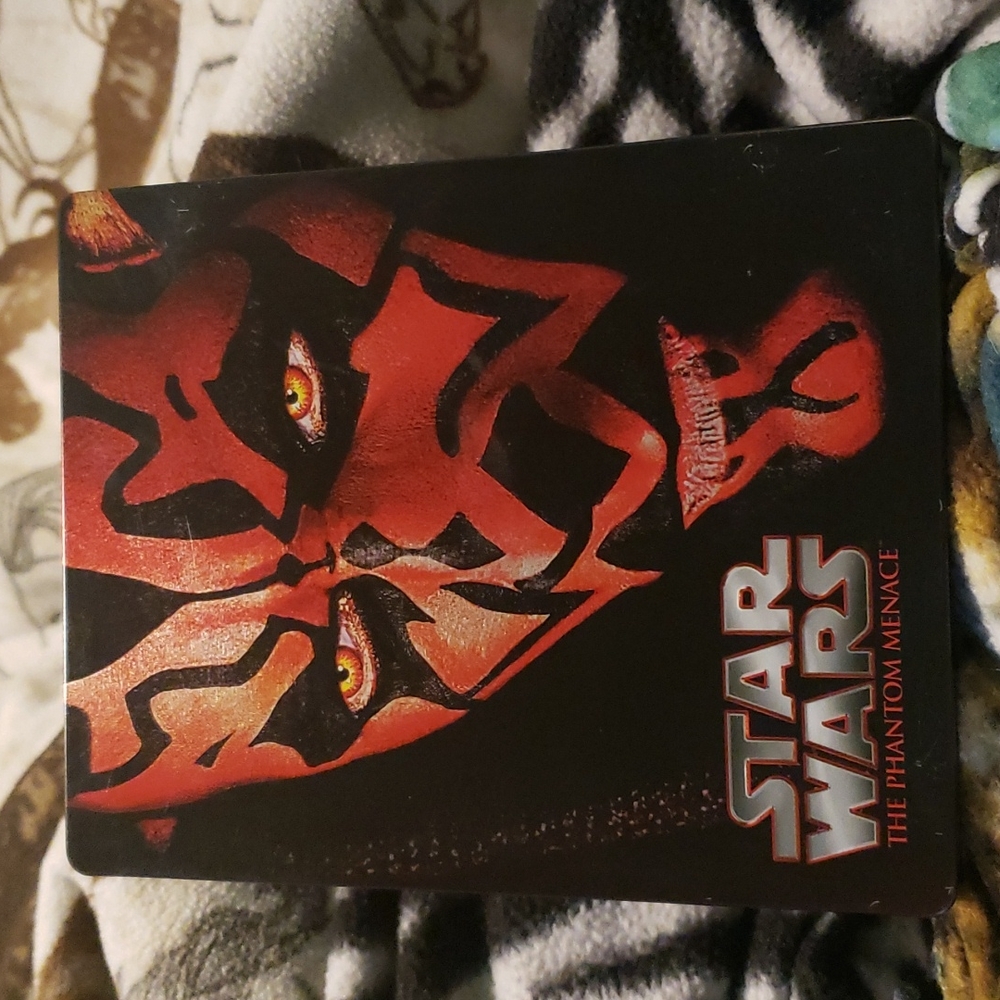 Star Wars (used)1-6 blue ray DVD  6 tin cases.